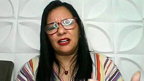 chico’s girlfriend and sweet mama in a suggestive encounter