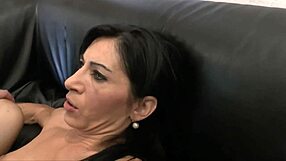 Milf's Anal Sex Ends With Huge Cumshot!