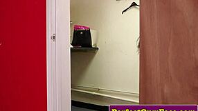 Tattooed Brit Sucking Before Facial Cumshot