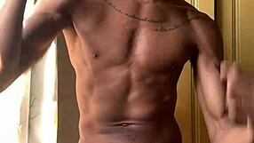 Ebony babe gets intense cumshot from handjob with well-hung oberon in bold action scene