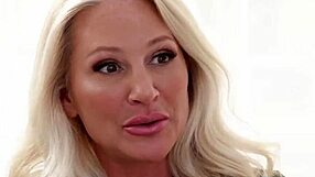 交换学生Alexis Malone和Victor Ray的文化冲击狂野之夜