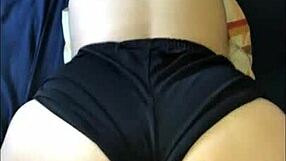 Amateur couple features young girl with perfect ass in doggystyle