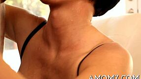 Reife Mama kriegt tiefen Anal-Creampie bei heißem Wettbewerb