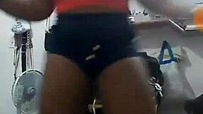 Morena dances with big ass babe