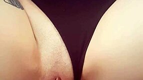 X4sun - perfect body babe plays sexy games