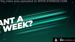 Sexy dojrzała pokojówka w pończochach spełnia fantazje o babci w ostrej akcji