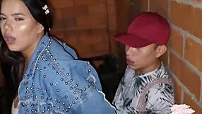 Savannah Watson ซ่อนเซ็กส์ลับๆ ในห้างกับแฟนเนิร์ดเหรอ?