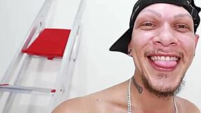 os caras da rua seis e seus paus enormes vao transar num galpao abandonado