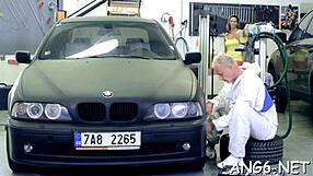 Dirty Tracy delivers goddess blowjob close up