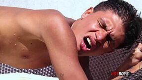 Why not watch me mamando o namorado da minha amiga in wild action?