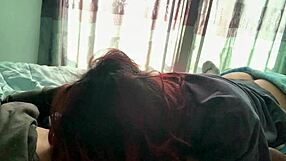 Ne opazi, da snemam, medtem ko požira moj ogromen kurac