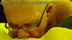 Husband's head between spreading legs for cunnilingus 😘