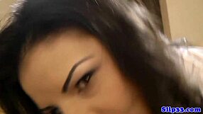 欧洲业余妹子先吸老男人鸡巴再狂野做爱