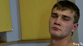 3 hot twinks in hard fuck threesome!