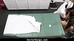 สาว18+ ขอหมอเก็บผลตรวจเป็นความลับในฉาก doctorbangs