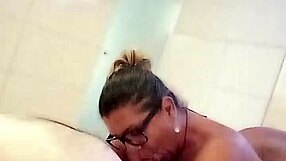 Como Gosto de Chupar os Gordinhos with Crossdressing Blowjob