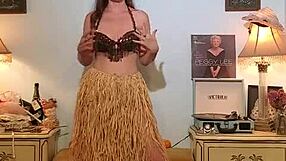 Dainty Rascal Dances With Body Positivity And Confidence