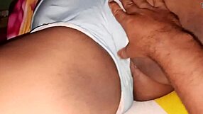 meu padrasto diz, 'vou fazer cafuné na tua bucetinha gorda' 😏