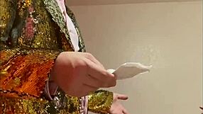 mchenry cruiser gets blowjob during standup comedy