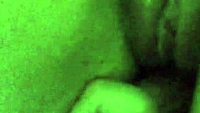 Аматьорска двойка се наслаждава на бански дейности заедно