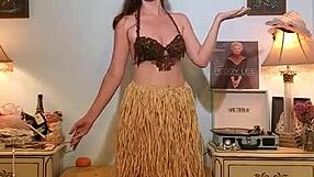 Dainty Rascal Dances With Body Positivity And Confidence