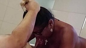 Como Gosto de Chupar os Gordinhos with Crossdressing Blowjob