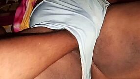 meu padrasto diz, 'vou fazer cafuné na tua bucetinha gorda' 😏