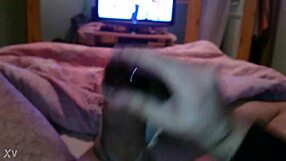 Ella dice, córrete dentro de mis tacones stiletto en la cama. Follada italiana sexy lleva al clímax