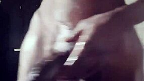 Damer, kan I håndtere denne store sorte pik, hængende som en hest?