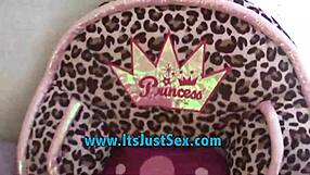 Starri Knight Fingers Her Smooth Shaved Pussy to Orgasm