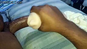 Colocando Na Boneca Com Paixão Gay Intensa