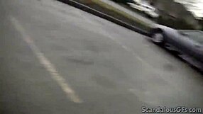 彼女が隠しカメラでドギースタイルされる興奮