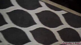 يو، طالبة حامل 18+ في HD تمص موز ستيببرو مثل مجنونة