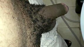 i watch arab pissing porn, so wet and naughty