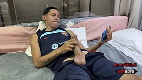 Primo Hetero Batendo Uma e Resolvi Aliviar Ele com Mão Amiga