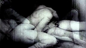 Ilustración vintage con encanto erótico retro