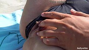 стана диво с публичен секс на плажа