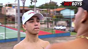 novinho dando pros pirocudos do bairro