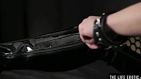 These two skinny lesbians are giving each other massive orgasms in a hot muff diving session