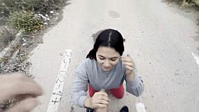 Uhh, dia hisap aku untuk 200 euro kat tempat ni