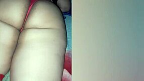 我穿上性感红丝袜勾引室友