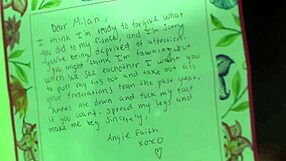 Ho visto Angie Faith trasformarsi in una bionda birichina