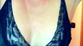 Sexy Mature Housewife Enjoys Amateur Sex With Two Men