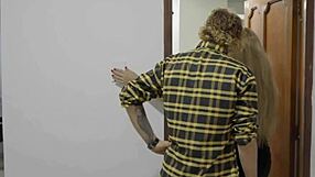 Real estate agent seduces his client with big clit