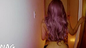 Petite Cindy gets wet in a quick hallway cowgirl ride with Colombian heat