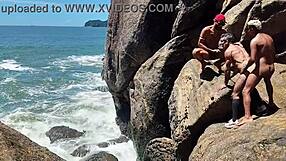 Man, this pescador safado got caught giving ass behind rocks, full on red