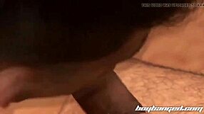 لا أستطيع حتى... توينك ساخن ولاعب عضلات في فيديو مثلي، يا إلهي!