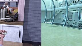 Рыжая POV монстр член действие