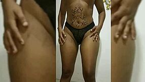 New model sexy More6 TLG shows curvy Latina ass