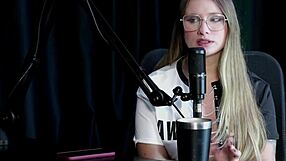 naty varga started as a model, then made hot sex videos, family was cool with it, and when she recorded with women 😏